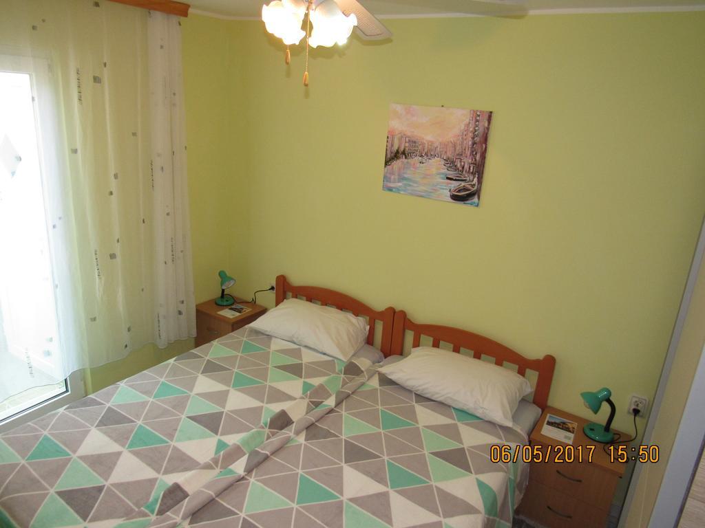 Guest House Vanessa Supetar Buitenkant foto