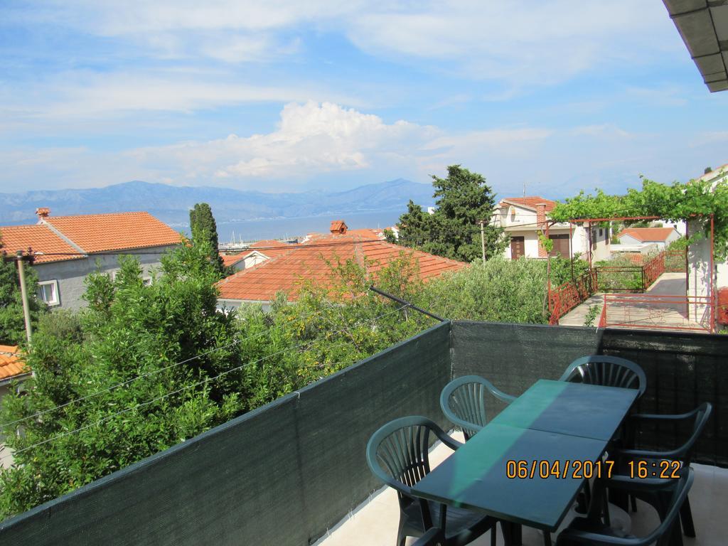Guest House Vanessa Supetar Buitenkant foto