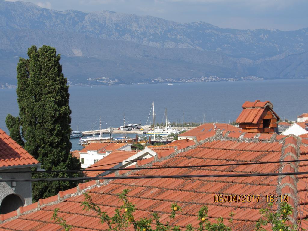Guest House Vanessa Supetar Buitenkant foto